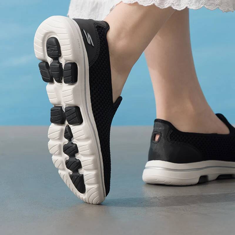 Women Shoes Hong Kong - Skechers 124163-Bkw Womens Go Walk 5