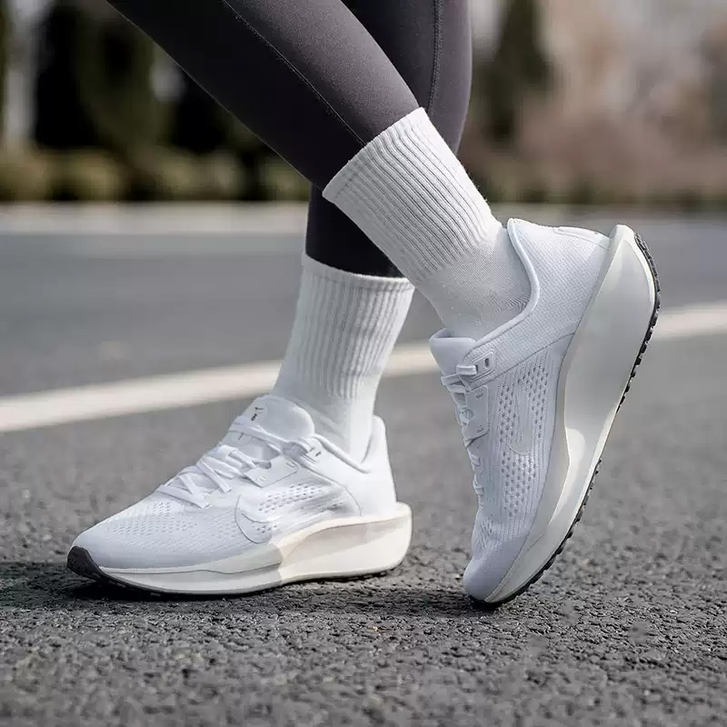 NIKE Women's QEST 6 Mesh Shoes - огляд і ціна Women Shoes Hong Kong