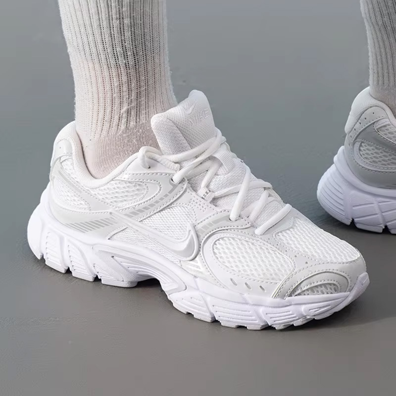 Nike Women Casual Shoes, Breat - огляд і ціна Women Shoes Hong Kong