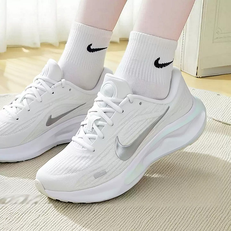 NIKE Women's New Style JOURNEY - огляд і ціна Women Shoes Hong Kong