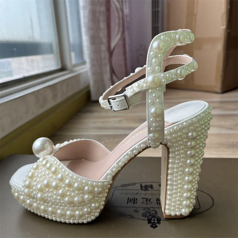 Luxury Brand Women's Shoes Ful - огляд і ціна Women Shoes Luxury Brand